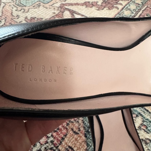 Ted Baker
Women's Carliie Leather 100mm Court Pumps Sz38 (7.5) - Picture 5 of 10